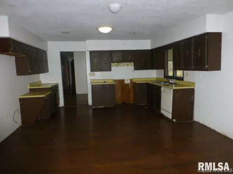 1 Longview Dr, Springfield, IL 62712 photo 5