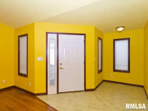 3212 Sequoia Dr, Springfield, IL 62712 photo 2