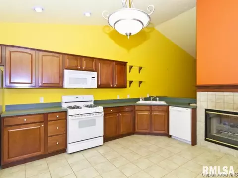 3212 Sequoia Dr, Springfield, IL 62712 photo 8