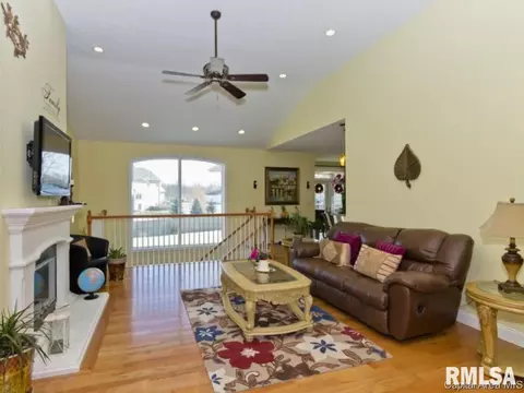 6424 Winterberry Ln, Springfield, IL 62712 photo 4