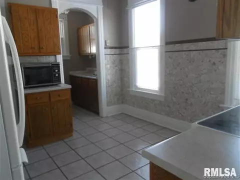 1501 S Pasfield St, Springfield, IL 62704 photo 2