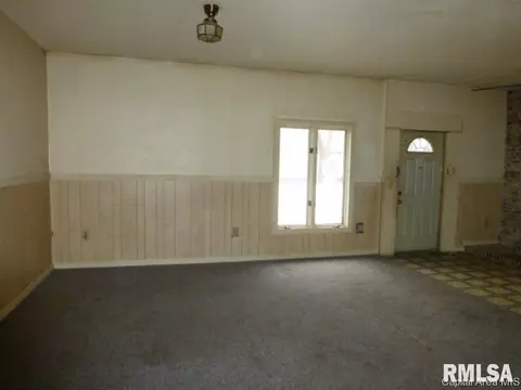 141 E Stoddard, Virden, IL 62690 photo 7