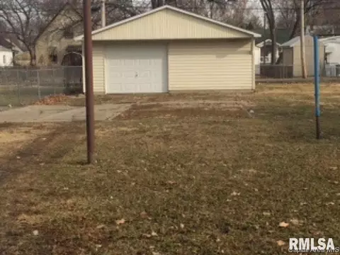 2420 S 12th Street St, Springfield, IL 62703 photo 1