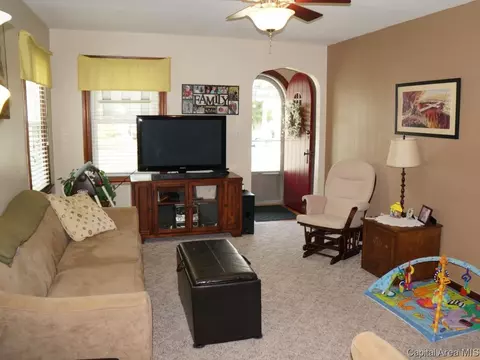 3232 S 5th St, Springfield, IL 62703 photo 9