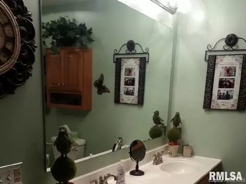 8201 Stirrup Ln, Springfield, IL 62712 photo 10