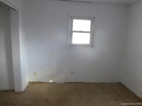 1630 E Cummins Ave, Springfield, IL 62702 photo 9