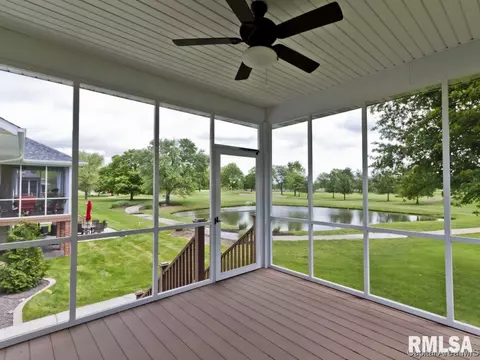 22 Mashie Ct, Springfield, IL 62707 photo 2