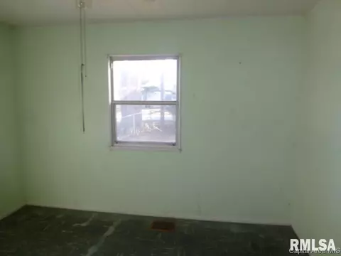 3317 E Carpenter Street St, Springfield, IL 62702 photo 6