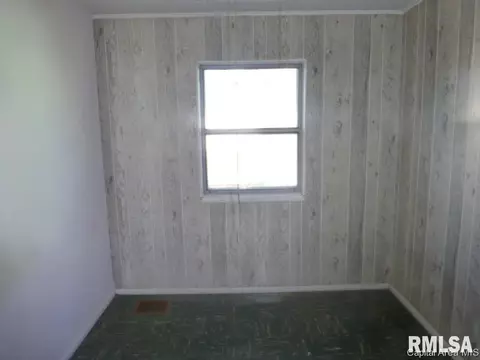 3317 E Carpenter Street St, Springfield, IL 62702 photo 10