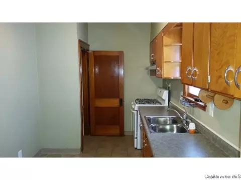 2100 S Lowell Ave, Springfield, IL 62704 photo 4