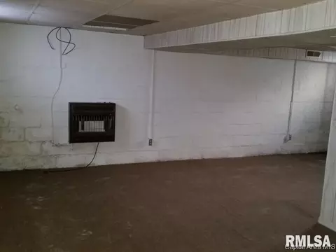 2100 S Lowell Ave, Springfield, IL 62704 photo 9