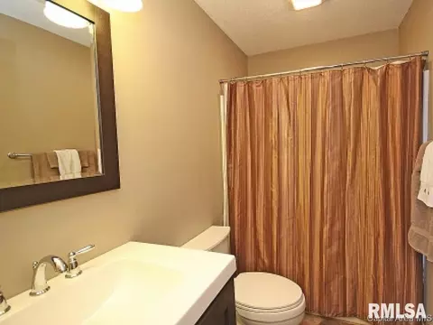 300 Saxon Dr, Springfield, IL 62704 photo 23