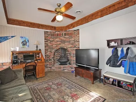 300 Saxon Dr, Springfield, IL 62704 photo 8