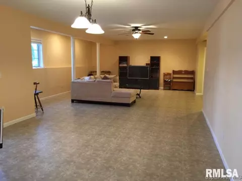 305 Maggie, Springfield, IL 62711 photo 8