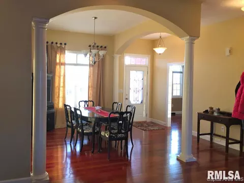 305 Maggie, Springfield, IL 62711 photo 2