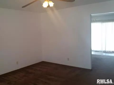 1719 Albany, Springfield, IL 62702 photo 2