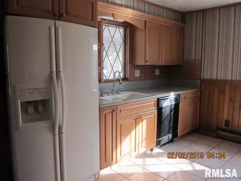 2433 S 15th St, Springfield, IL 62703 photo 6
