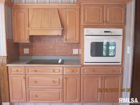 2433 S 15th St, Springfield, IL 62703 photo 8