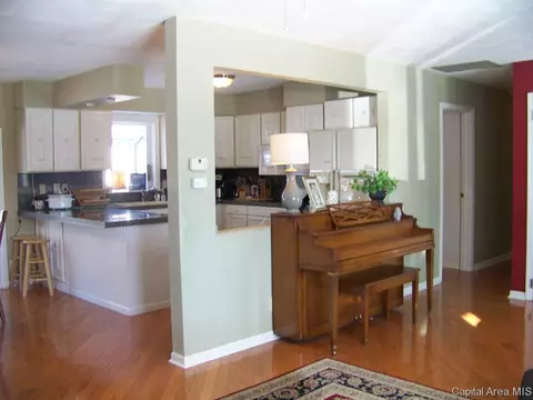 61 Providence Ln, Springfield, IL 62711 photo 9