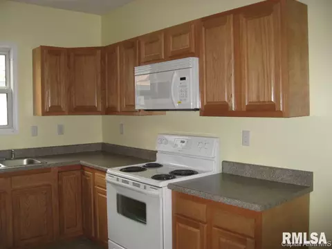 1421 N Franklin, Springfield, IL 62702 photo 6
