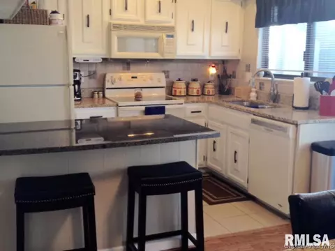 30 Oakbend Ct, Springfield, IL 62704 photo 9