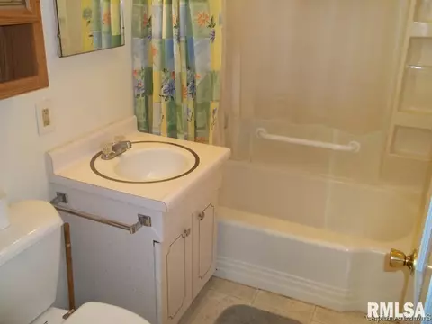 507 Illini Ct, Springfield, IL 62704 photo 9