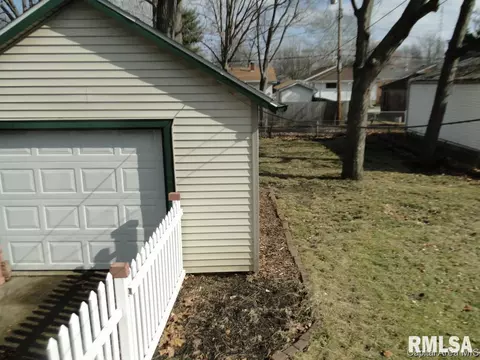 2108 S Holmes, Springfield, IL 62704 photo 18