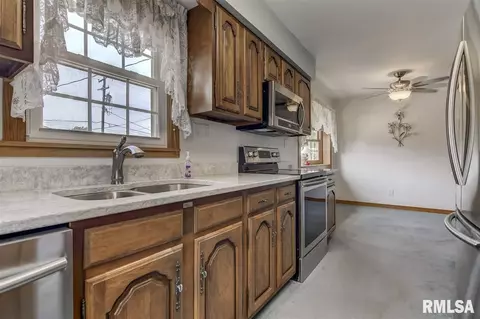 1705 N 23rd St, Springfield, IL 62702 photo 7