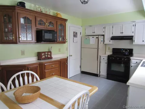 2037 Whittier, Springfield, IL 62704 photo 4