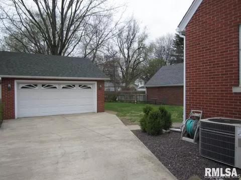 2037 Whittier, Springfield, IL 62704 photo 17