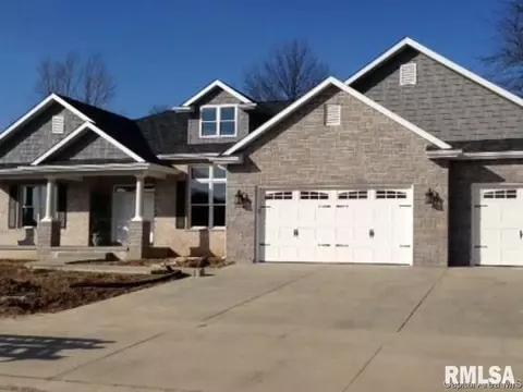 1817 Forest Gln, Chatham, IL 62629 photo 1