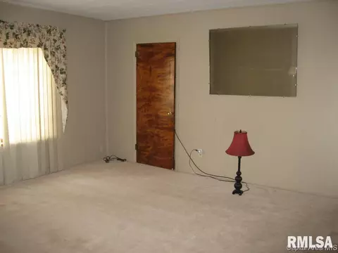 820 E Sangamon Ave, Springfield, IL 62702 photo 8