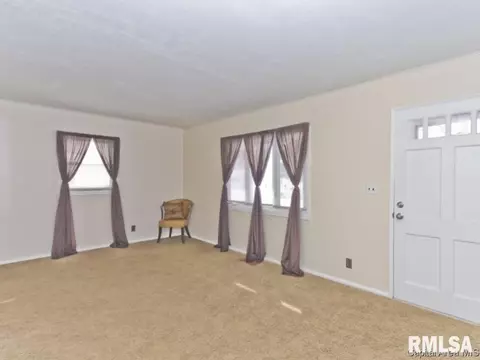 1636 N 20th St, Springfield, IL 62702 photo 2