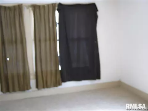 927 S 15th St, Springfield, IL 62703 photo 5