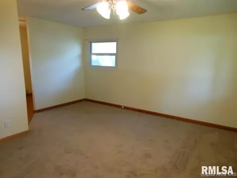 1816 Bertman, Springfield, IL 62702 photo 4