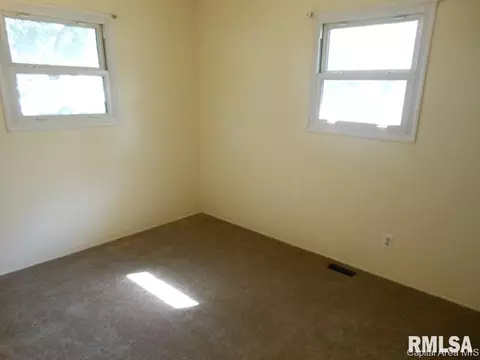 1816 Bertman, Springfield, IL 62702 photo 10