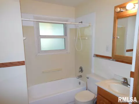 1816 Bertman, Springfield, IL 62702 photo 12