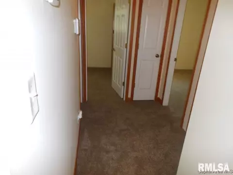 1816 Bertman, Springfield, IL 62702 photo 5