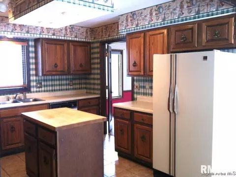1115 Memory Ln, Springfield, IL 62707 photo 11