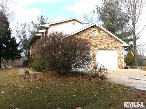 1115 Memory Ln, Springfield, IL 62707 photo 5