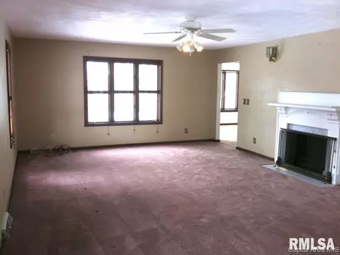 1115 Memory Ln, Springfield, IL 62707 photo 17