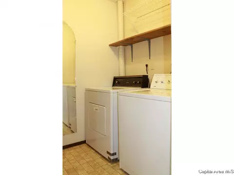121 Astoria Rd, Springfield, IL 62704 photo 11