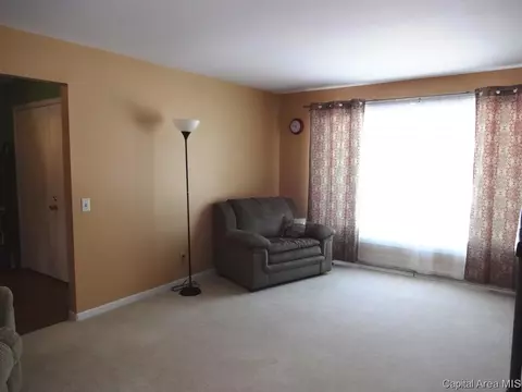 2216 Montclair, Springfield, IL 62704 photo 4
