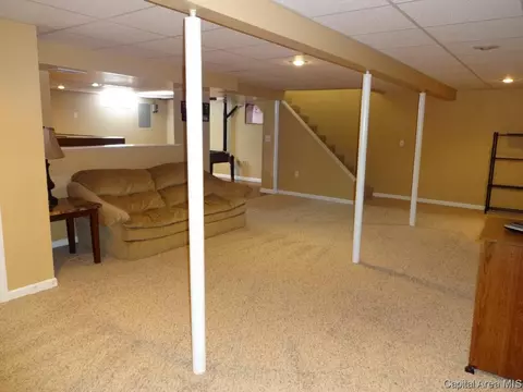 2216 Montclair, Springfield, IL 62704 photo 27