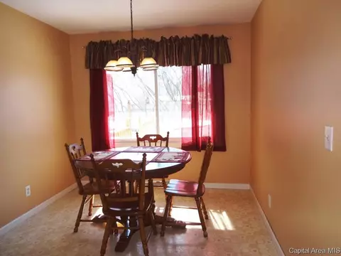 2216 Montclair, Springfield, IL 62704 photo 13