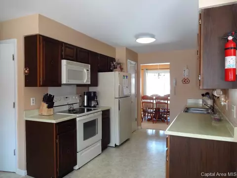 2216 Montclair, Springfield, IL 62704 photo 12