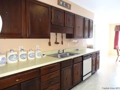 2216 Montclair, Springfield, IL 62704 photo 11