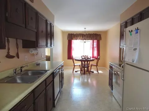2216 Montclair, Springfield, IL 62704 photo 10