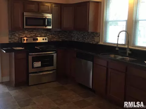 1307 W Iles, Springfield, IL 62704 photo 9