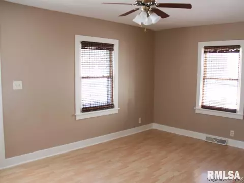 2924 S 4th St, Springfield, IL 62703 photo 2